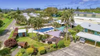 Aloha Apartments - Pools