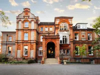 Palmers Lodge Swiss Cottage Hotel dekat St Johns Wood