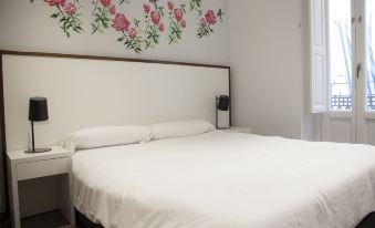 Flats Friends Soho Suites