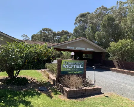 Kingswood Motel Hotels in Tocumwal