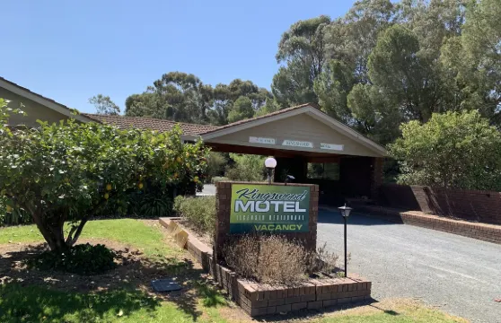 金斯伍德汽車旅館