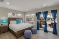 Drift Hotel Hotels near Island Dolphin Care