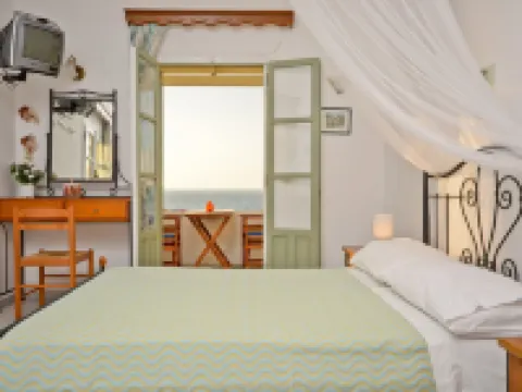 Ydreos Studios & Apartments Hotels near Agiassos Beach