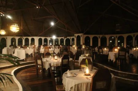 Blue Bay Village Отели рядом с достопримечательностью «Watamu Beach»