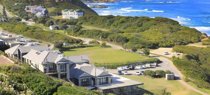 Brenton Haven Beachfront Resort โรงแรมในคินส์น่า
