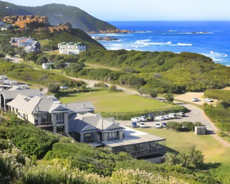 ブレントン ヘブン ビーチフロント リゾート クニスナのホテル