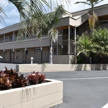 海岸救生隊汽車旅館 陶朗阿加機場附近的飯店