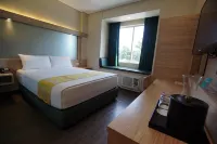 Microtel by Wyndham Tarlac Hotels in Concepcion