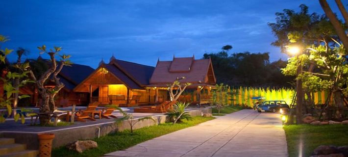 Srisawat Resort Hotels in Cha Am