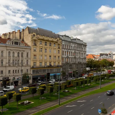 Budapest Holidays Fashion Отели рядом с достопримечательностью «Мост Эржебет»