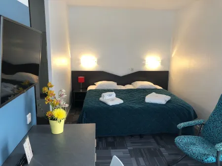 Les Demeures de Borda Отели в г. Дакс