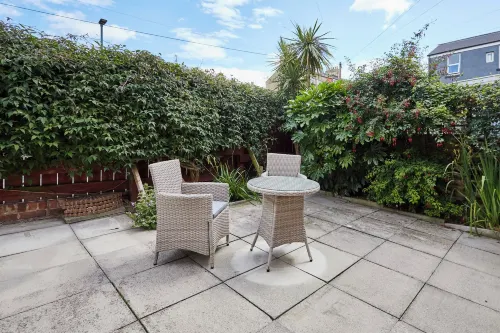 Host & Stay - Pearl Street