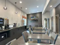 Econo Lodge Inn & Suites - Bữa sáng