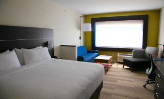 Holiday Inn Express & Suites Oswego