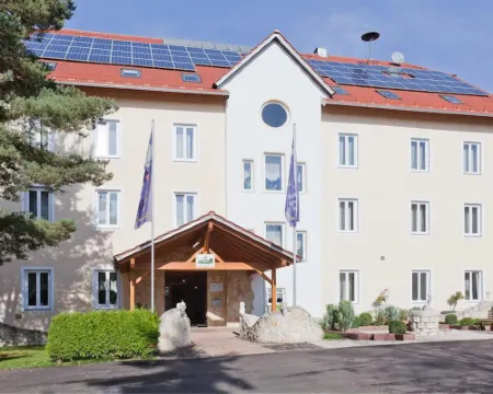 Resort Hotel Seebauer Gut Wildbad Hotels in Wemding