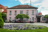 Ensana Pro Patria Hotels in der Nähe von Jesus´s Saint Heart Chapel