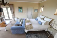 On the Cliff Guest House - พร้อมระเบียง