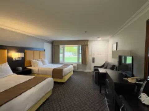 The Gananoque Inn & Spa Hotels in Gananoque