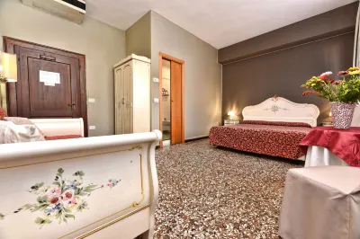 Locanda Casa Martini Hotels near Papadopoli
