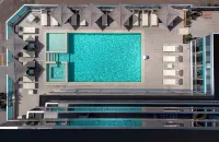 Aqua Hotel - Infinity Pools
