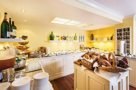 Hotel Birke, Ringhotel Kiel Отели рядом с достопримечательностью «Кильский университет»