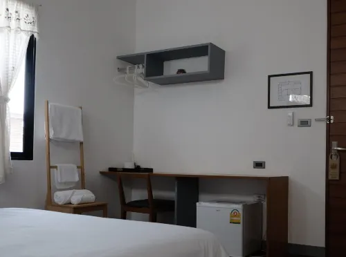 Comeneetee Uthai Hotels in Uthai Thani