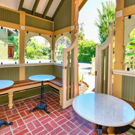 Blackbird Inn