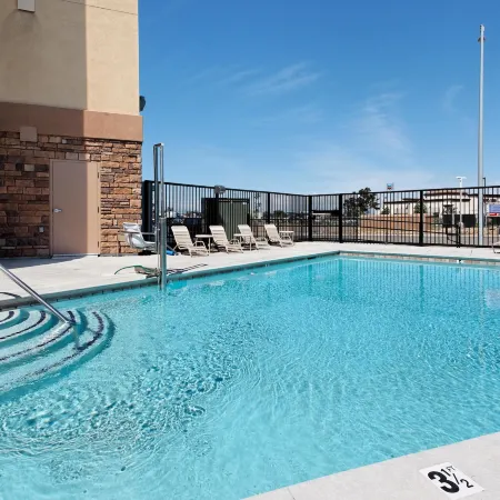 Holiday Inn Express & Suites FRESNO NORTHWEST-HERNDON by IHG