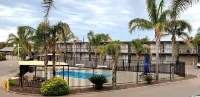 Westland Hotel Motel - Pools