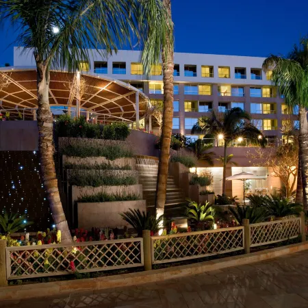 Royal Garden by Isrotel Collection