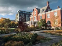 The Strathallan Rochester Hotel & Spa - a DoubleTree by Hilton Hotel in zona Museo Strong