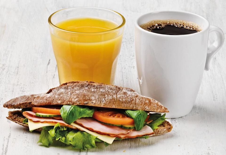 2. 오메나 호텔 헬..