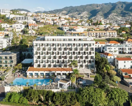 ทุยบลูการ์เด้นส์ - สำหรับผู้ใหญ่เท่านั้น - ซาวอยซิกเนเจอร์ โรงแรมในฟุงชาล