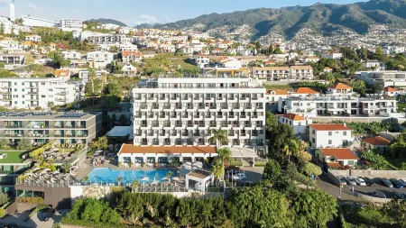 Tui Blue Gardens - Adults-Only - Savoy Signature Отели в г. Фуншал