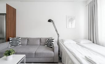 1Br Downtown Apt with Sauna, Hosts up to 8 Guests