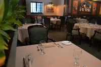 더 보몬트 인 하비스 레이크 호텔