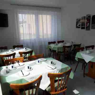 Hotel Linnert Dining/Meeting Rooms
