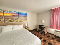 Days Inn by Wyndham Lumberton - 2-Star