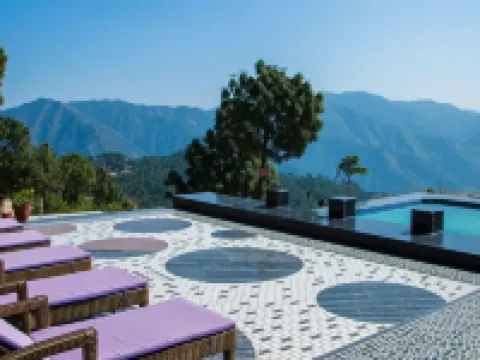 Blue Pine Resort Hotels in Pauri Garhwal