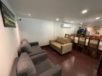 Jungleciti House - breakfast