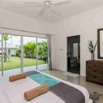 Hua Hin Pool Villa with 4 Bedrooms L50 Rooms