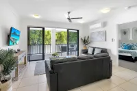 Elysium Apartments - balcony