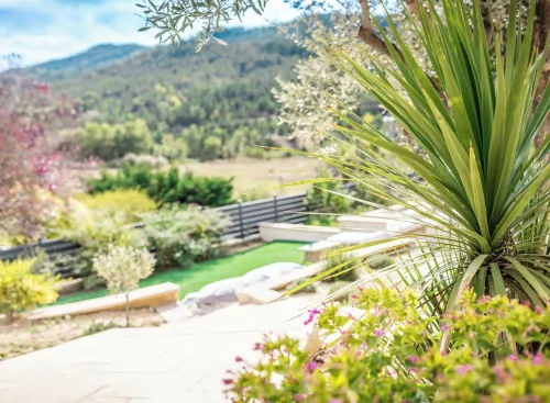 Domaine de Prefaissal Hôtels à : Puimoisson