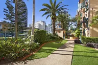 Aruba Surf Resort Hotels in Broadbeach