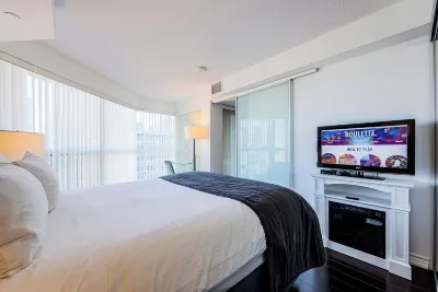 Altitude Suites Bay Street by Teristo Group Hotel a Church and Wellesley