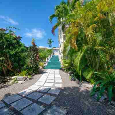 A Stone's Throw Away Hotel Exterior