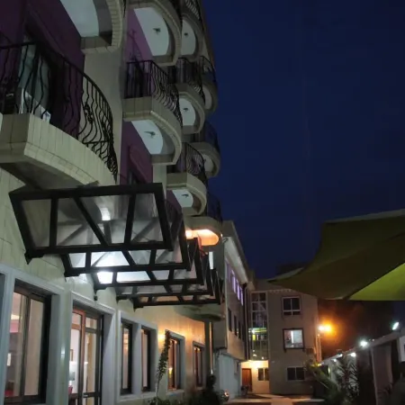 Futuris Hotel