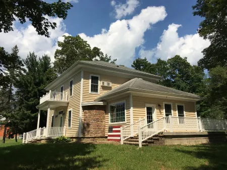 Crystal Run Suites of Springboro