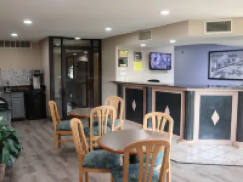 Super 8 by Wyndham Cabot Hotels in Cabot