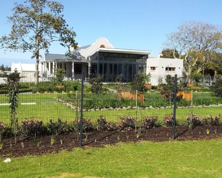 オウテニカ アンルート ジョージのホテル